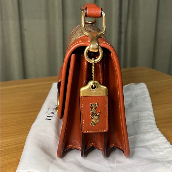 Coach Hero Shoulder Bag In Signature Canvas - Picture 4 of 14